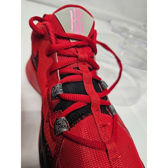 Nike Kyrie Flytrap VI University Red size 4.5 Y. - Picture 4 of 5